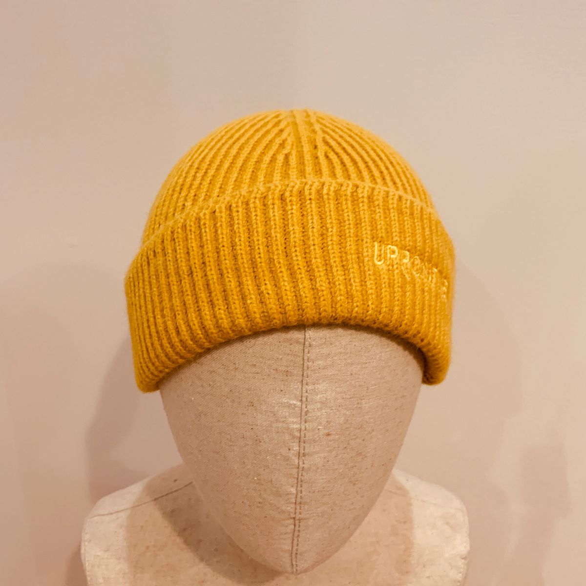 冬用 春夏  ニット帽 サマーニットキャップ おしゃれ かわいい 男性 女性  黄色