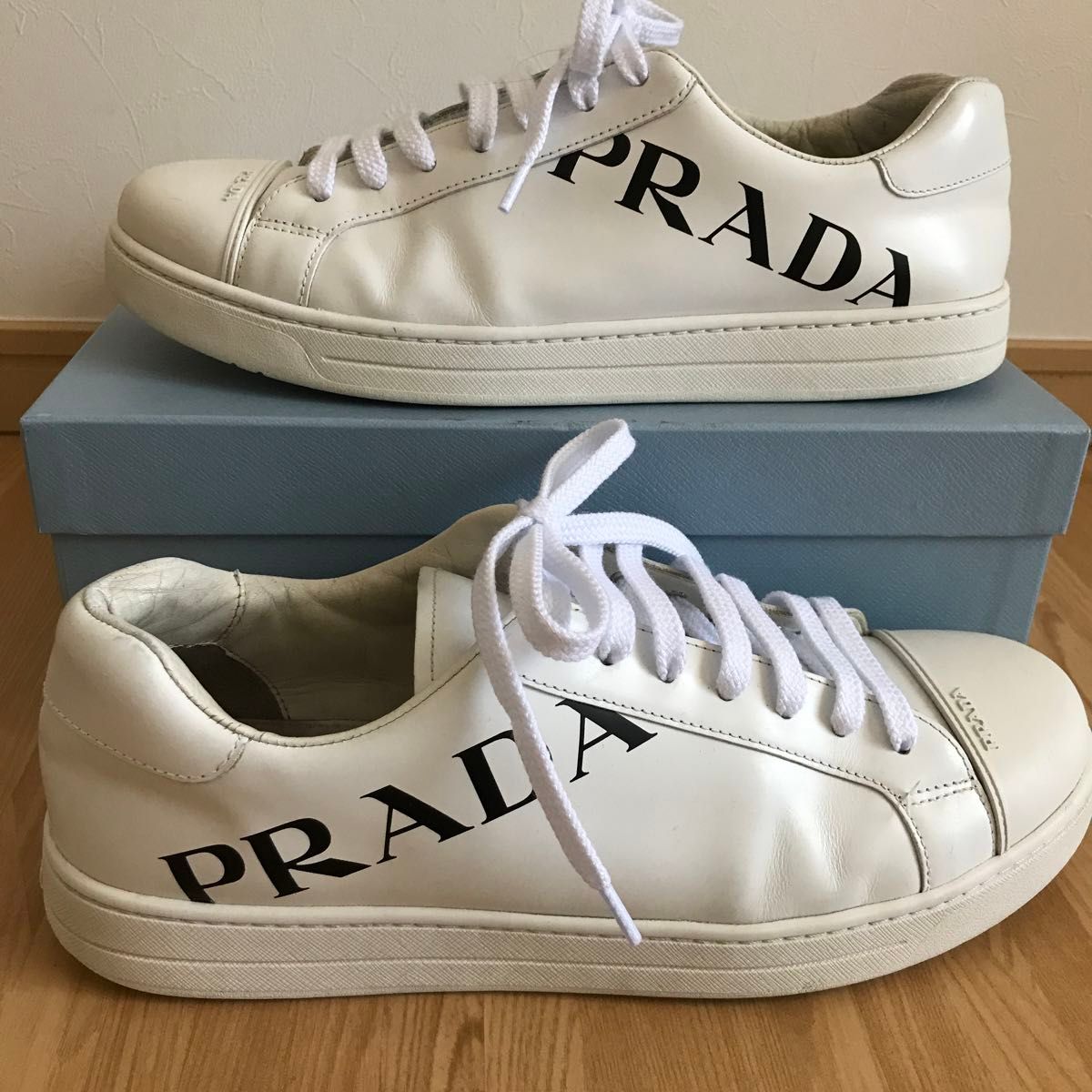 美品 PRADA プラダ メンズ ロゴスニーカー 26 5㎝ 白 7ハーフ 美品 PRADA プラダ メンズ ロゴスニーカー 26 5㎝ 白 7ハーフ