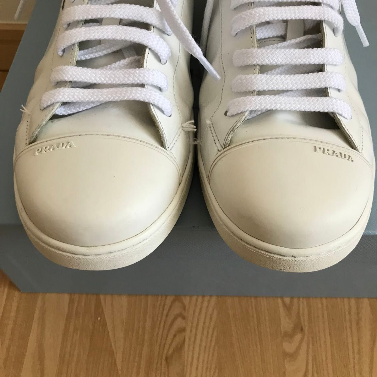美品 PRADA プラダ メンズ ロゴスニーカー 26 5㎝ 白 7ハーフ 美品 PRADA プラダ メンズ ロゴスニーカー 26 5㎝ 白 7ハーフ