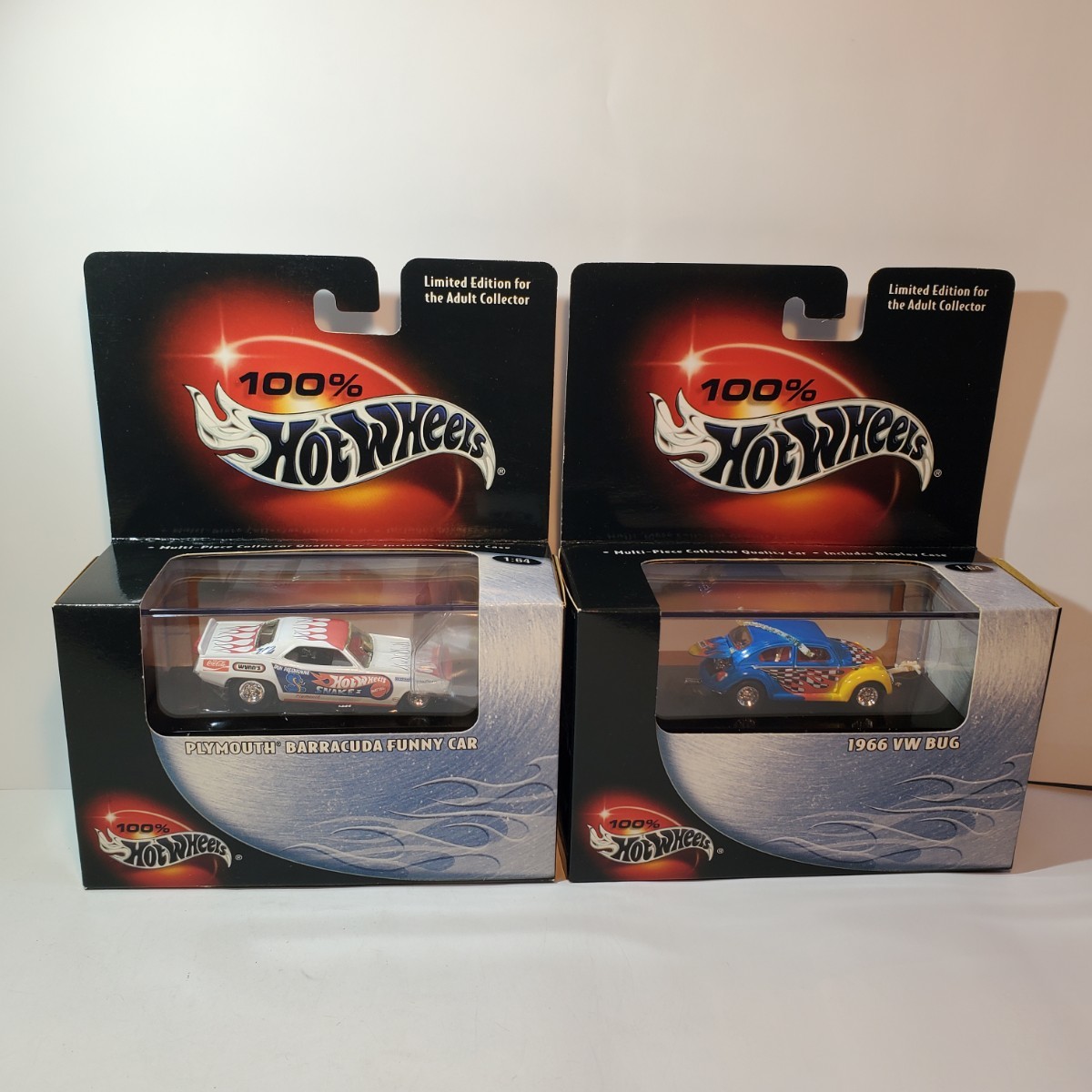 HOT WHEELS ホットウィール 1/64「1996 VW BUG」と「PLYMOUTH BARRACUDA FUNNY CAR」2台セット 2002年製 未使用未開封 650_画像1