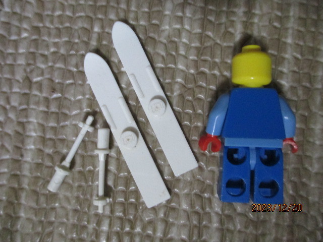 LEGO レゴ ミニフィグ シリーズ2 スキーヤー 帽子なし 中古 クリスマスプレゼント 同梱歓迎_画像2