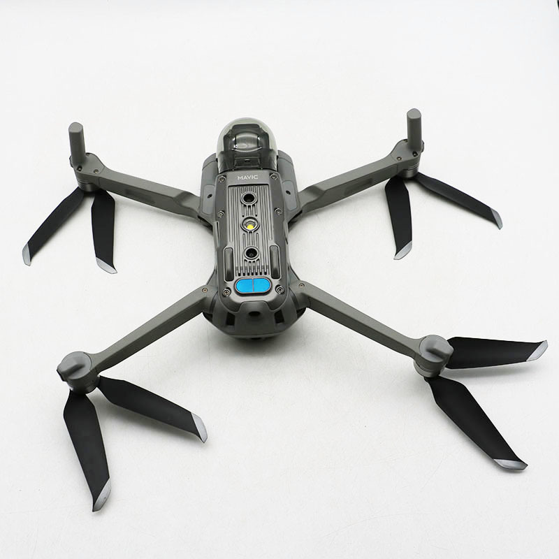 美品 DJI Mavic Air2 Fly More Combo JP 技適マーク有り モデル：MA2UE3W 元箱あり_画像3