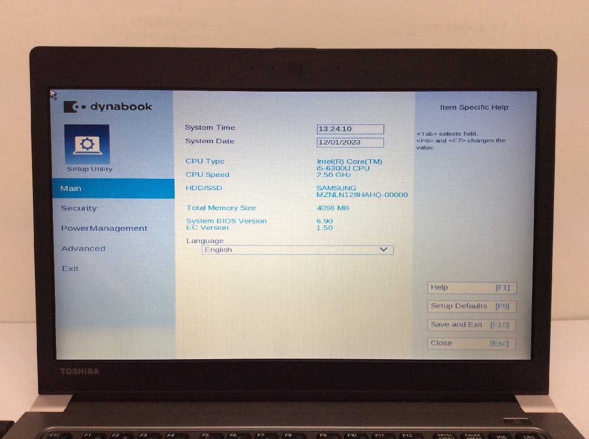 ジャンク/ TOSHIBA dynabook R63/G PR63GBA1337AD11 Intel Core i5-6300U メモリ4.1GB SSD128.03GB 【G16725】_液晶に写真では分かりにくい色ムラ多数あり