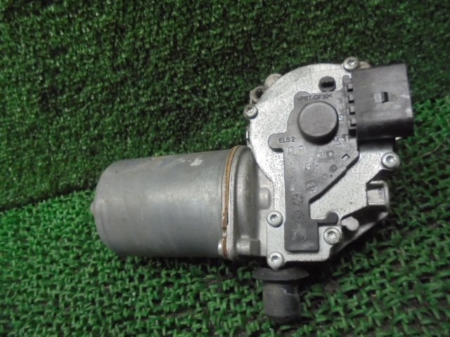 2EX6131 FE4-2)) アルファロメオ ミト ABA-95514P 2011年 Sprint 純正 フロントワイパーモーター W0013986の画像4