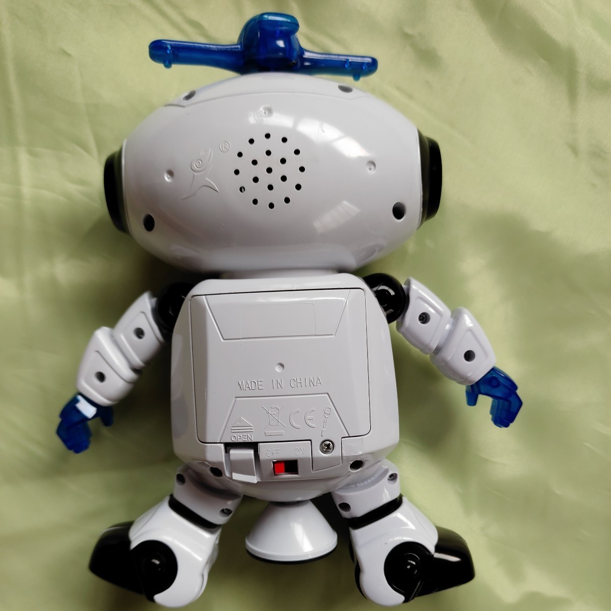  Dan sing robot 