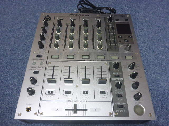 『パイオニア DJミキサー DJM700-S』超美品 検索 cdj2000nxs djm900nxs2 sl1200 djm400 djm450 cdj850 djm750 djm350 serato ds1 sl4_画像2