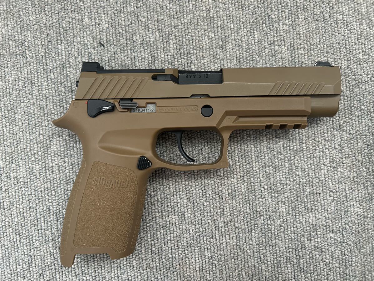 M17 p320 ガスブローバックGBB Safariland実物　M300 VFC SIG AIR _画像2