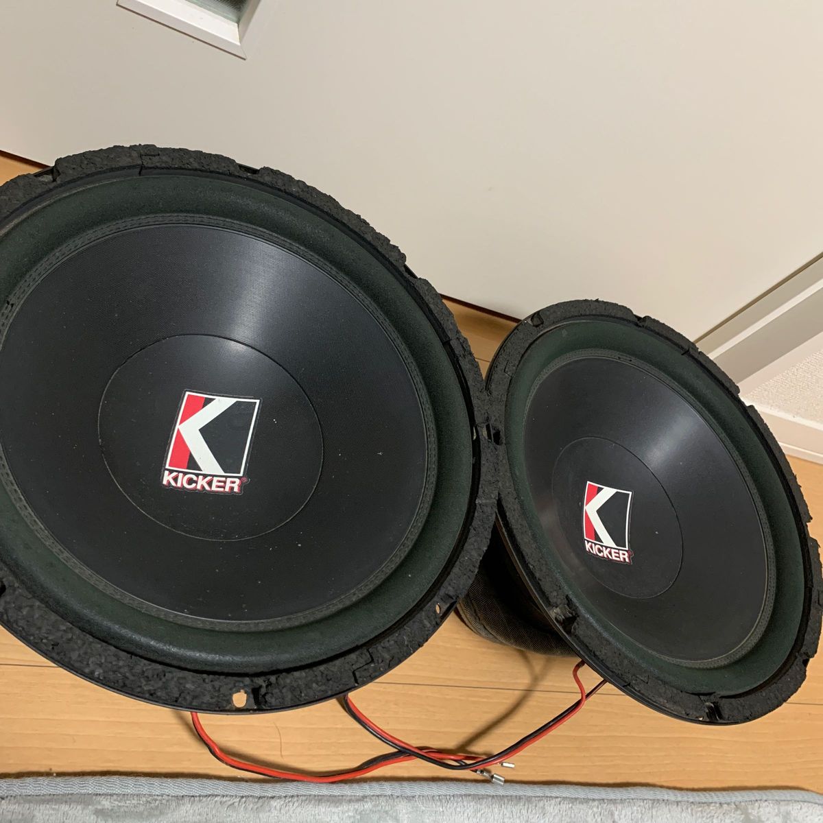 kickerウーハー KICKER キッカー2ケ|Yahoo!フリマ(旧PayPayフリマ) kickerウーハー KICKER キッカー2ケ|Yahoo!フリマ(旧PayPayフリマ)
