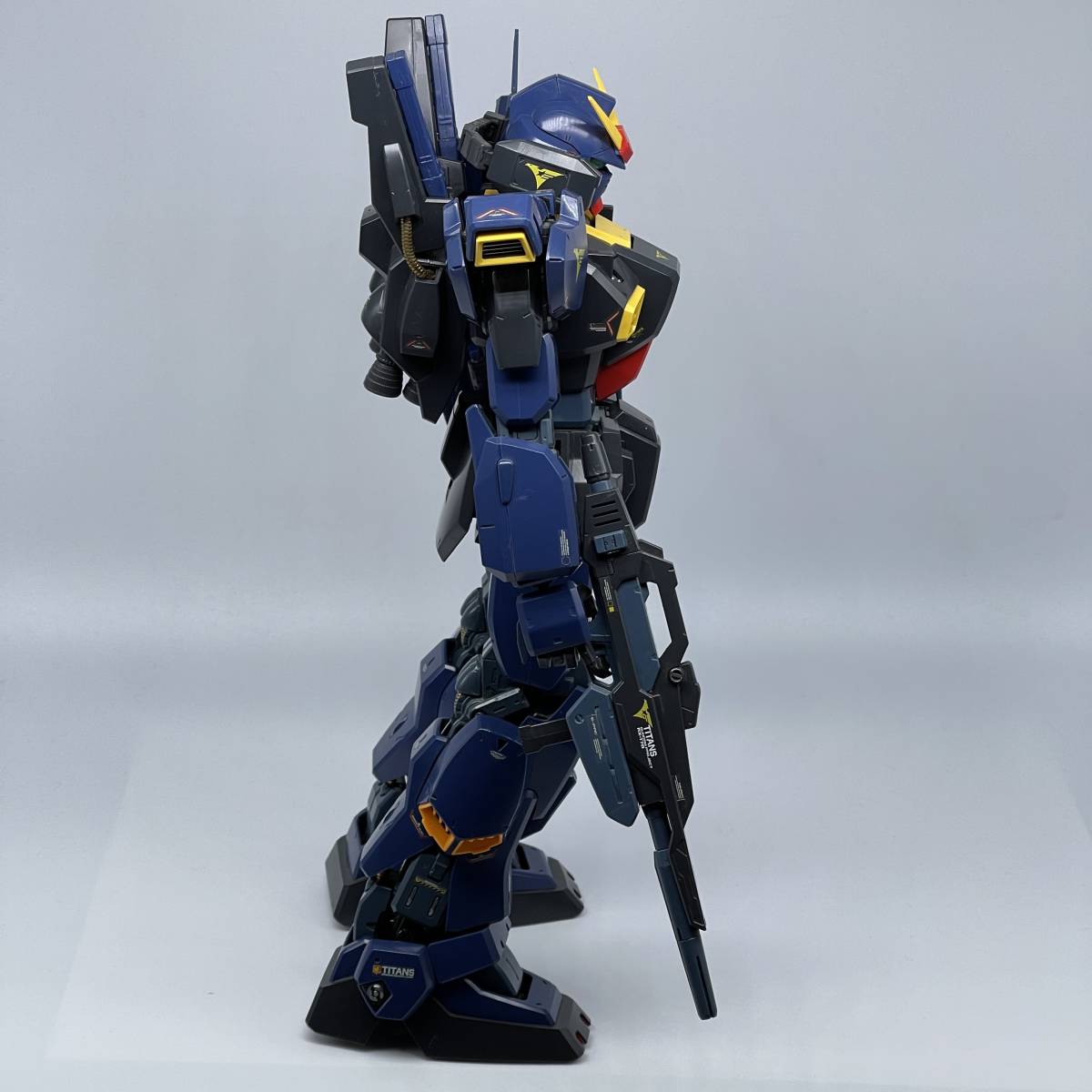 PG 1/60 ガンダムMk-II 〈ティターンズカラー〉 【完成品】_画像5