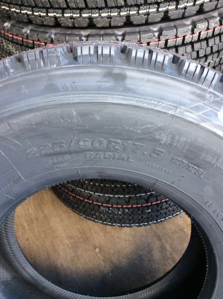 【新品 未使用 スタッドレスタイヤ ６本セット】225/90R17.5 127/125L ブリヂストン製 W910 【2023年製】お届け先会社関係限定_画像3