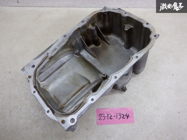 トヨタ純正 SCP90 ヴィッツ 2SZ-FE オイルパン ノーマル 棚2Q11の画像1