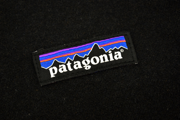 Y-7036★送料無料★美品★patagonia パタゴニア REGULAR FIT★メキシコ製 胸ロゴ 黒 スウェットシャツ 裏起毛 ストレッチ トレーナー Ｍ _画像6