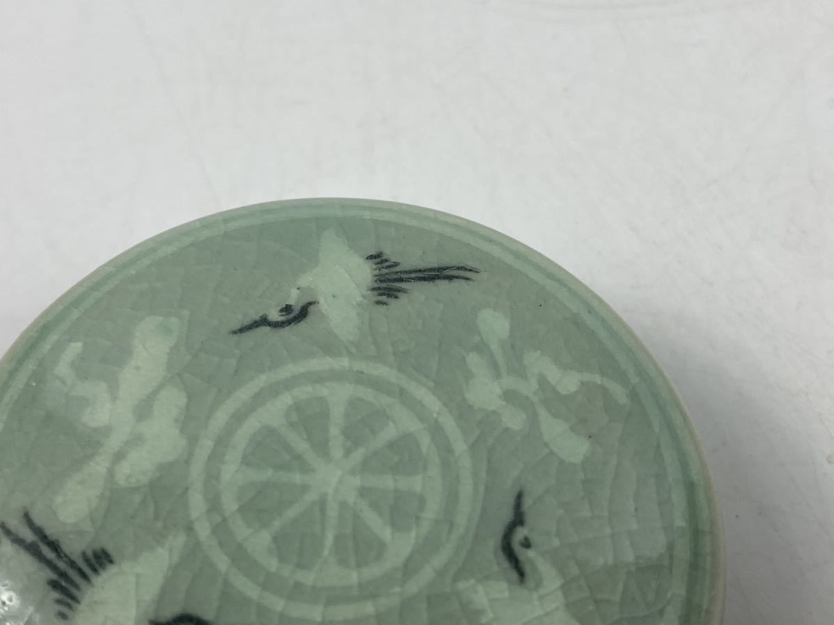 【福蔵】韓国 青磁 香合 鶴紋 在銘 金青 径5.8cmの画像5