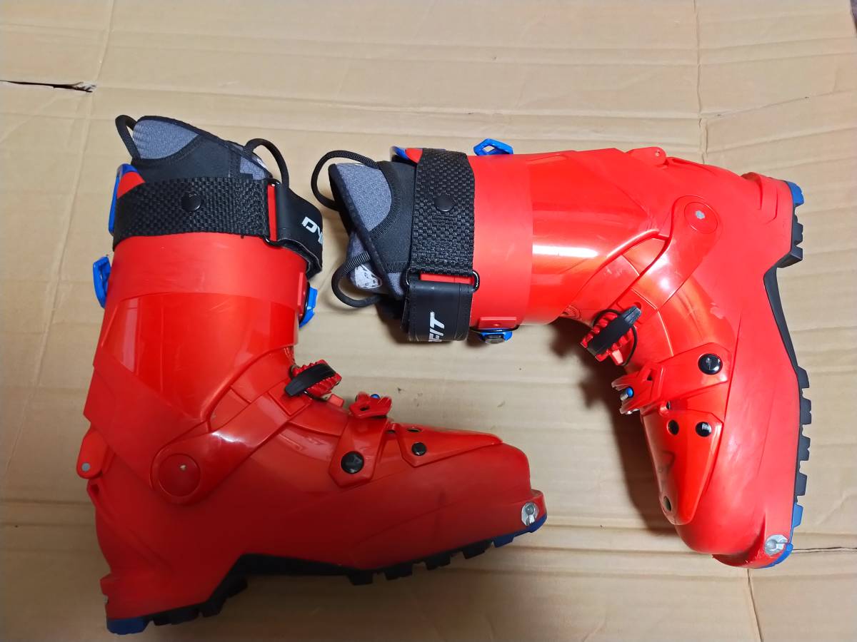 美品 ディナフィット DYNAFIT NEOU 25cm 軽量ブーツ 1414g TLT 美品 ディナフィット DYNAFIT NEOU 25cm 軽量ブーツ 1414g TLT