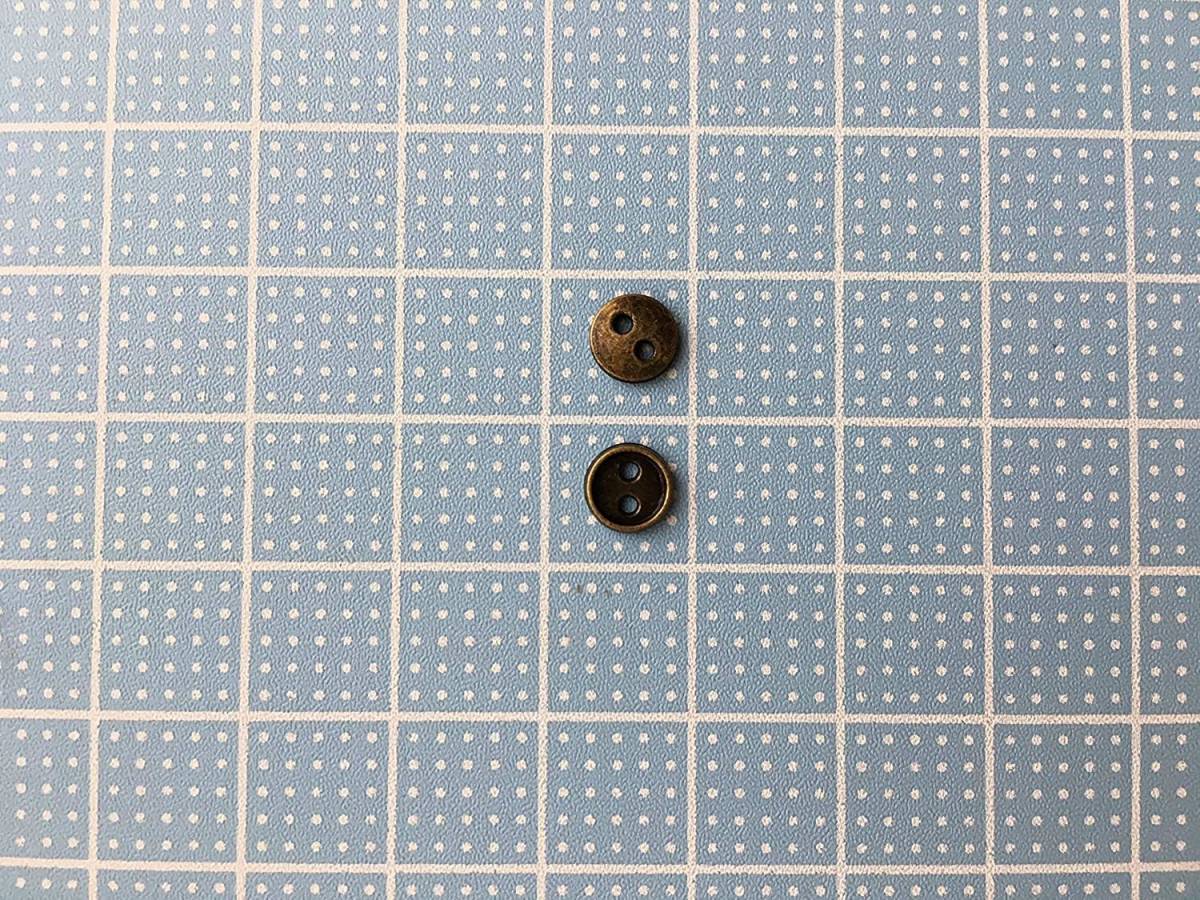 ブロンズ色　丸ボタン約6ｍｍ 20個 極小 小さめ ハンドメイド材料 デコ材料 ドール用 人形用 ミニチュア用 261_画像3