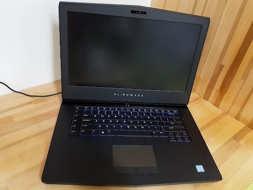 L1222-01　ノートPC　ALENWARE　Alienware15R3　COREi7_画像1