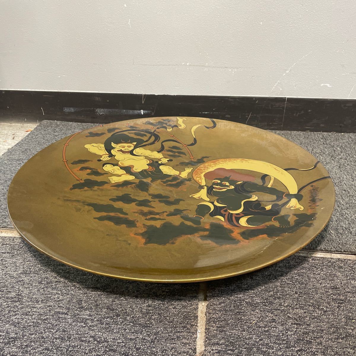風神雷神図 飾り皿 大皿 美術品 直径40cm 約3.1キロ 格安売り切りスタート◎_画像8
