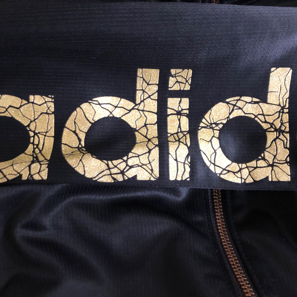 adidas トラックジャケット ジャージ3ストライプ 黒金 NEO LABEL adidas トラックジャケット ジャージ3ストライプ 黒金 NEO LABEL