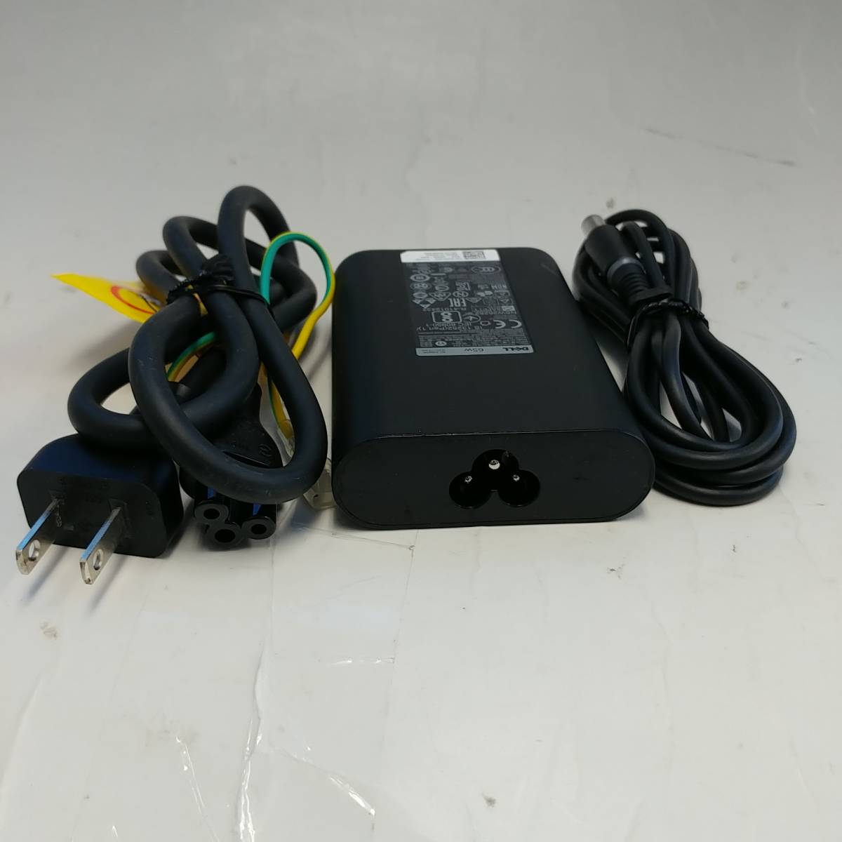 P0250 AC adaptor DELL LA65NM130 19.5V 3.34A