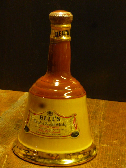 ベル「BELL'S」陶器 1970ないし80年代 20年以上貯蔵原酒使用 1950・60年代蒸留のブレアアソール グレンリベット カリラ BELL'S・D-1201-D_画像6