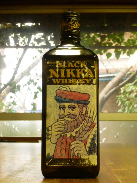 １級「BLACK NIKKA」1982～89年の流通 髭のブラック ニッカ 黒キャップ 南青山 720ml 42度 余市 カフェグレーン BLACK NIKKA-1201-A_画像5
