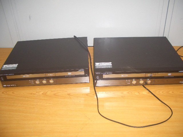 2台セットです。　　 未確認ジャンク品　SHARP シャープ HDD DVD ビデオ 一体型レコーダー DV-ACV52 250GB_画像5
