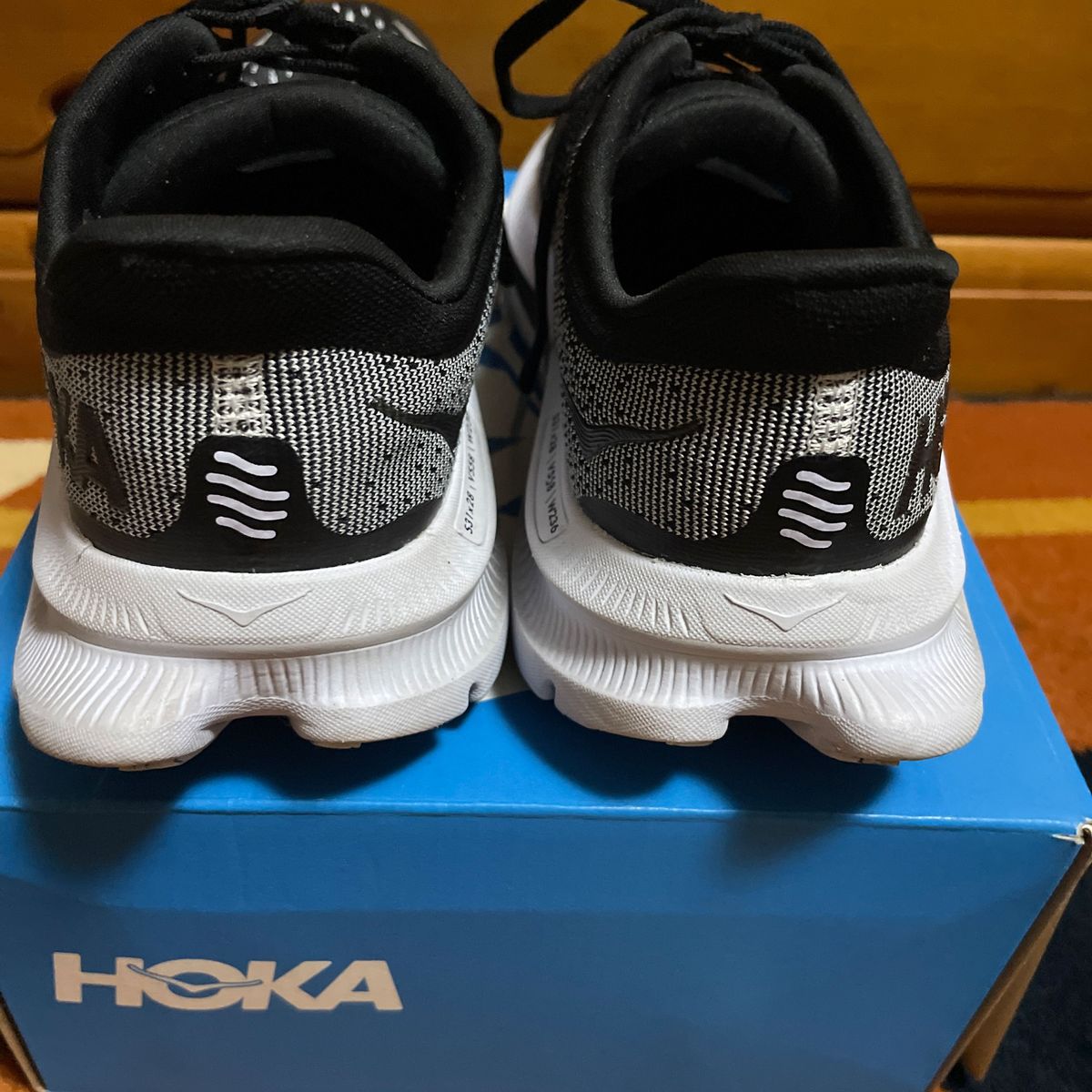 ホカオネオネ HOKAONEONE KAWANA カワナ レディース ブラック 黒 ランニングシューズ 1123164-BWHT