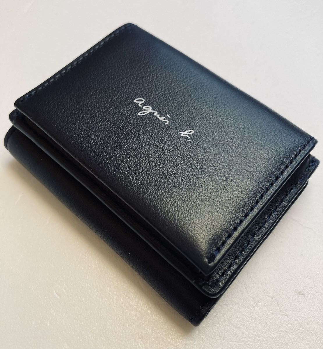  новый товар не использовался *agnes b. Agnes B Mini бумажник 3. складывать кошелек MH19-06 кошелек для мелочи . есть темный темно-синий 