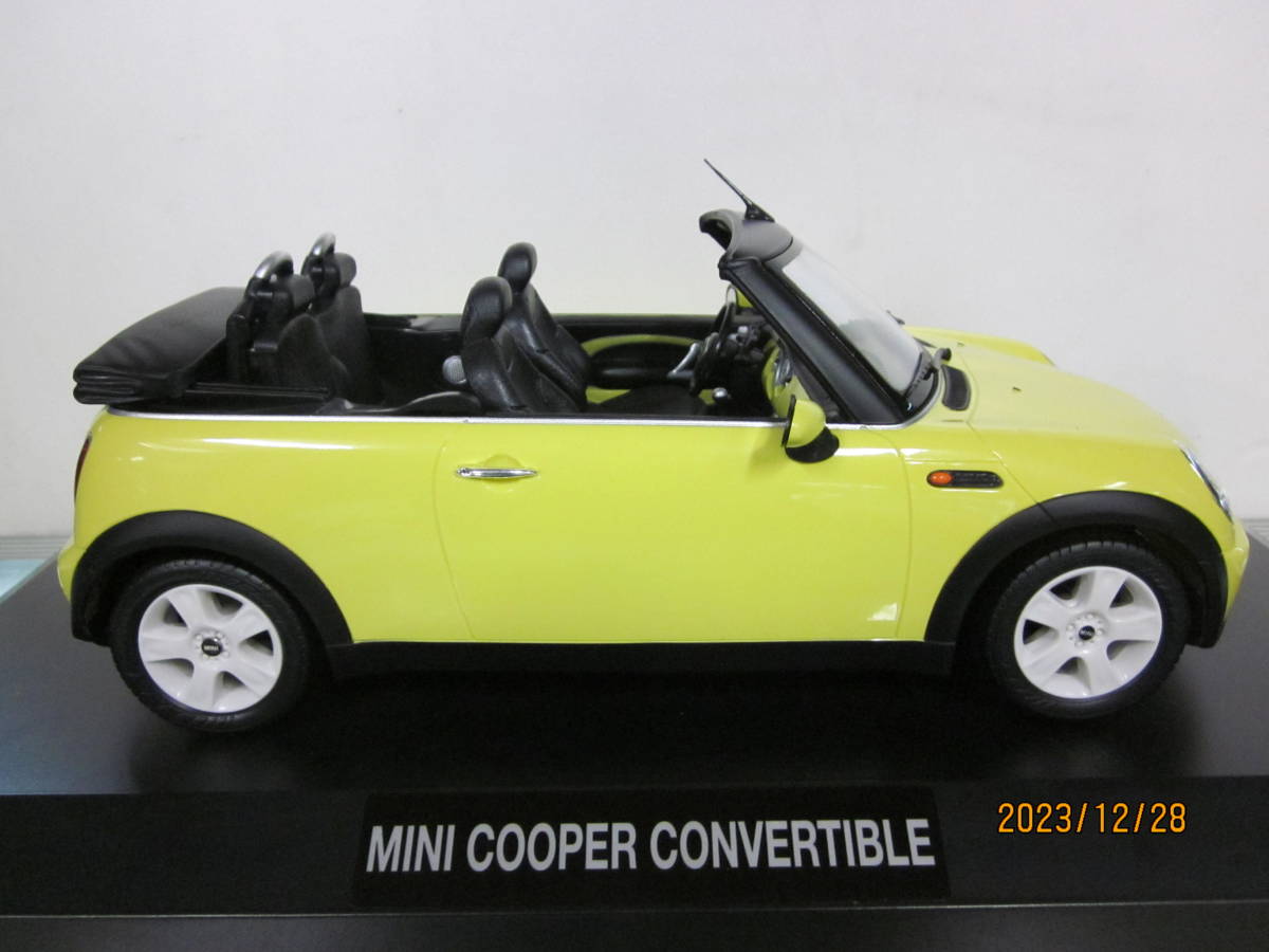 1/12　カールソン　　BMW　ミニクーパー　コンバーチブル　左ハンドル　中古美品_画像1