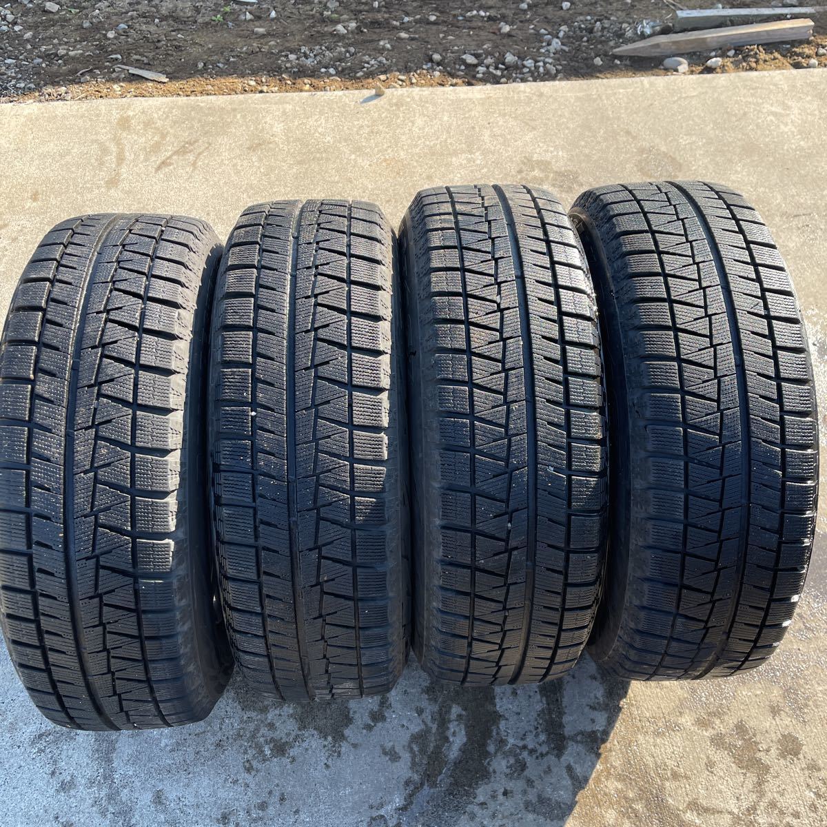 30アルファード スタッドレス4本 215/65R16 REVO GZ 30アルファード スタッドレス4本 215/65R16 REVO GZ