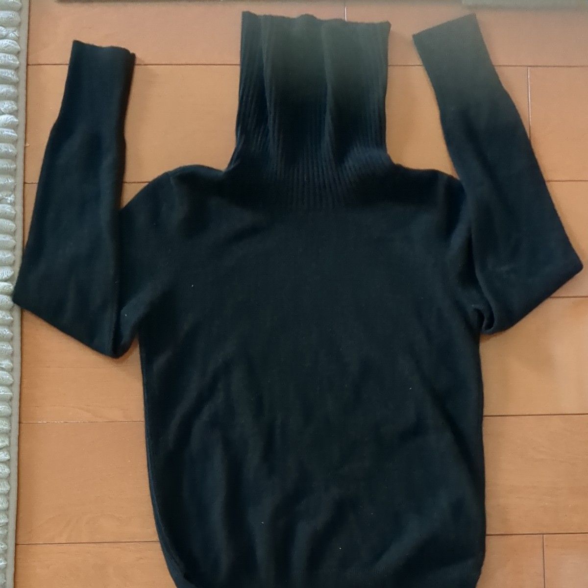 ユニクロ 　カシミア 　タートルネックセーター　ブラック　M