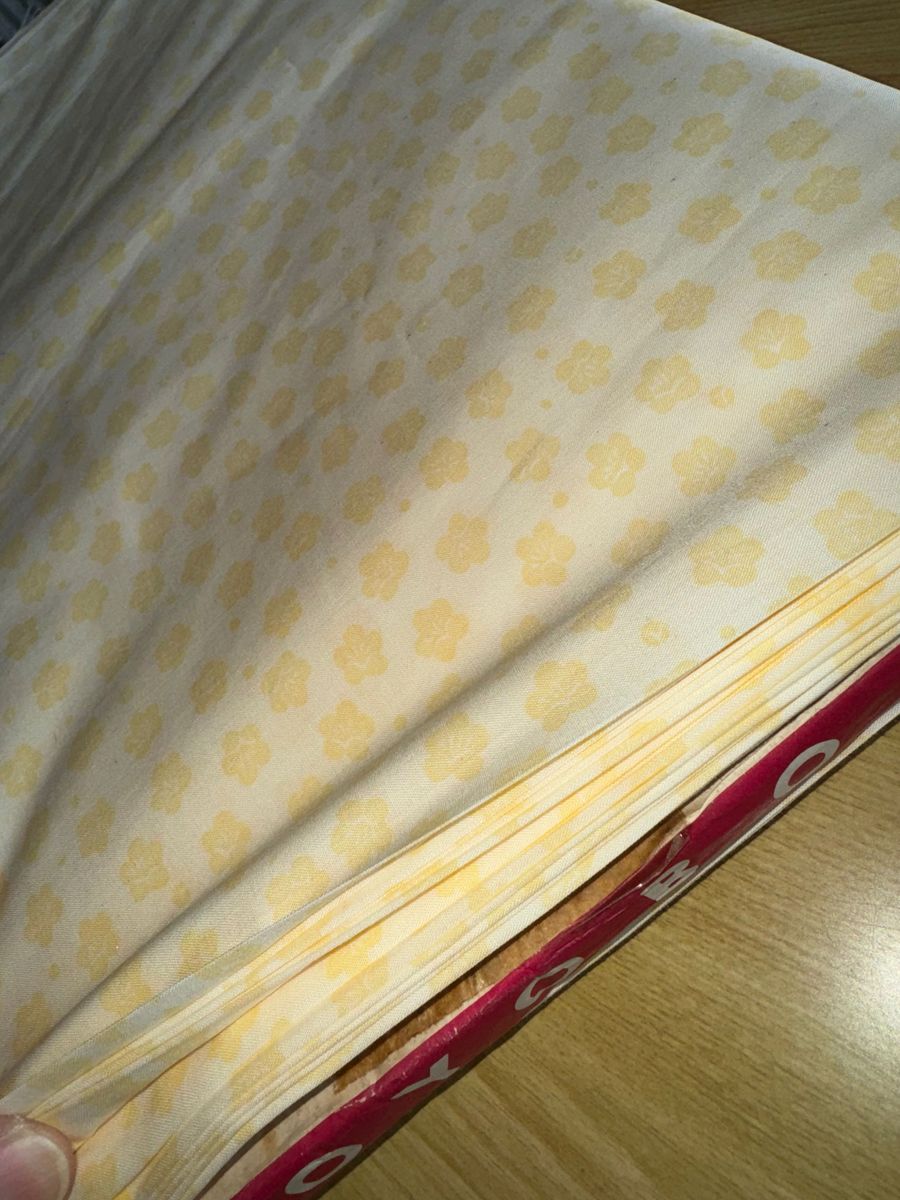 ☆ZC東洋紡ヤール巾ブロード生地！黄色い花模様！綿100%洋服やシーツに最適！