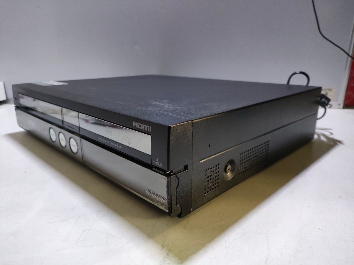 E84( used present condition, disinfection bacteria elimination settled, immediately shipping )SHARP VHS/HDD/DVD recorder DV-ACV52(3 color wiring +B-CAS+ remote control attaching )