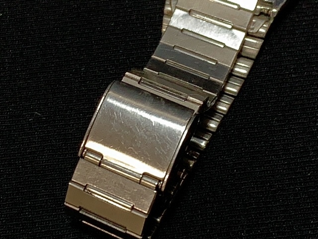 ※21737 SEIKO Chronos 8123-6320 腕時計 デイト クォーツ シルバー アナログ時計 セイコー_画像4