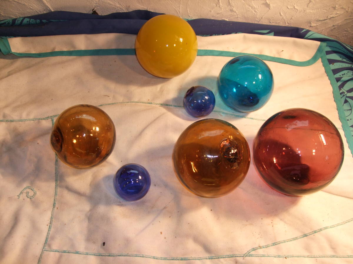 ガラス玉7個（北）ロゴ入り　浮き球　サイズ色々　漁具　北一硝子 びん玉　北洋ガラス_画像1