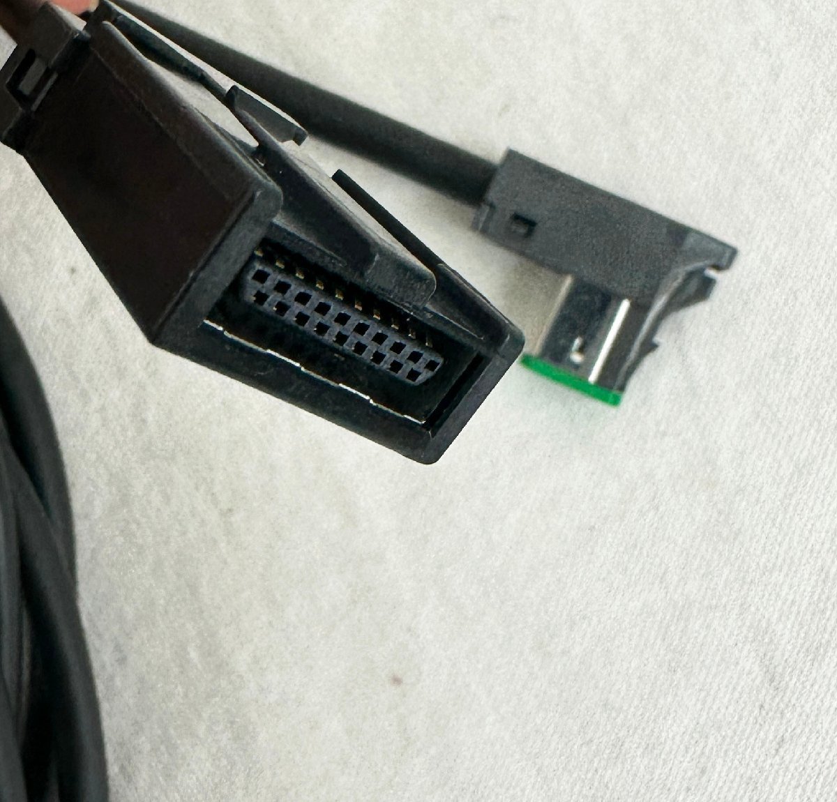 トヨタ 純正品 USB HDMI 入力端子 純正品番 086B0-00050トヨタ 純正 ナビ ケーブルセット ランクル プラドなどの一部_画像3