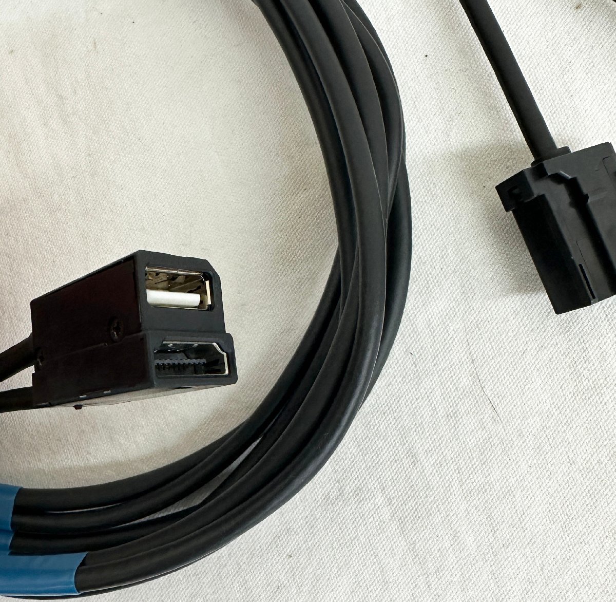 トヨタ 純正品 USB HDMI 入力端子 純正品番 086B0-00050トヨタ 純正 ナビ ケーブルセット ランクル プラドなどの一部_画像2