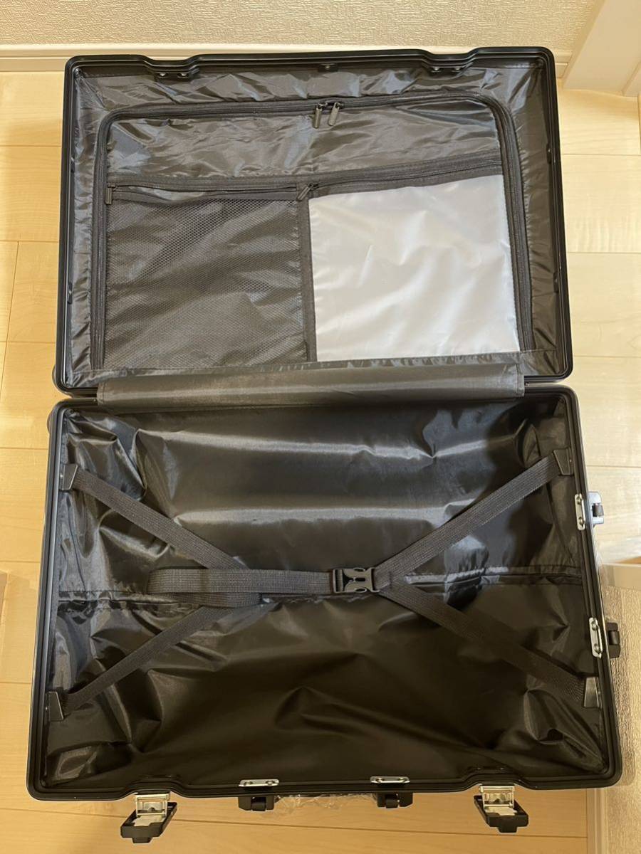 超軽量スーツケース アルミフレーム TSAロック搭載 8輪