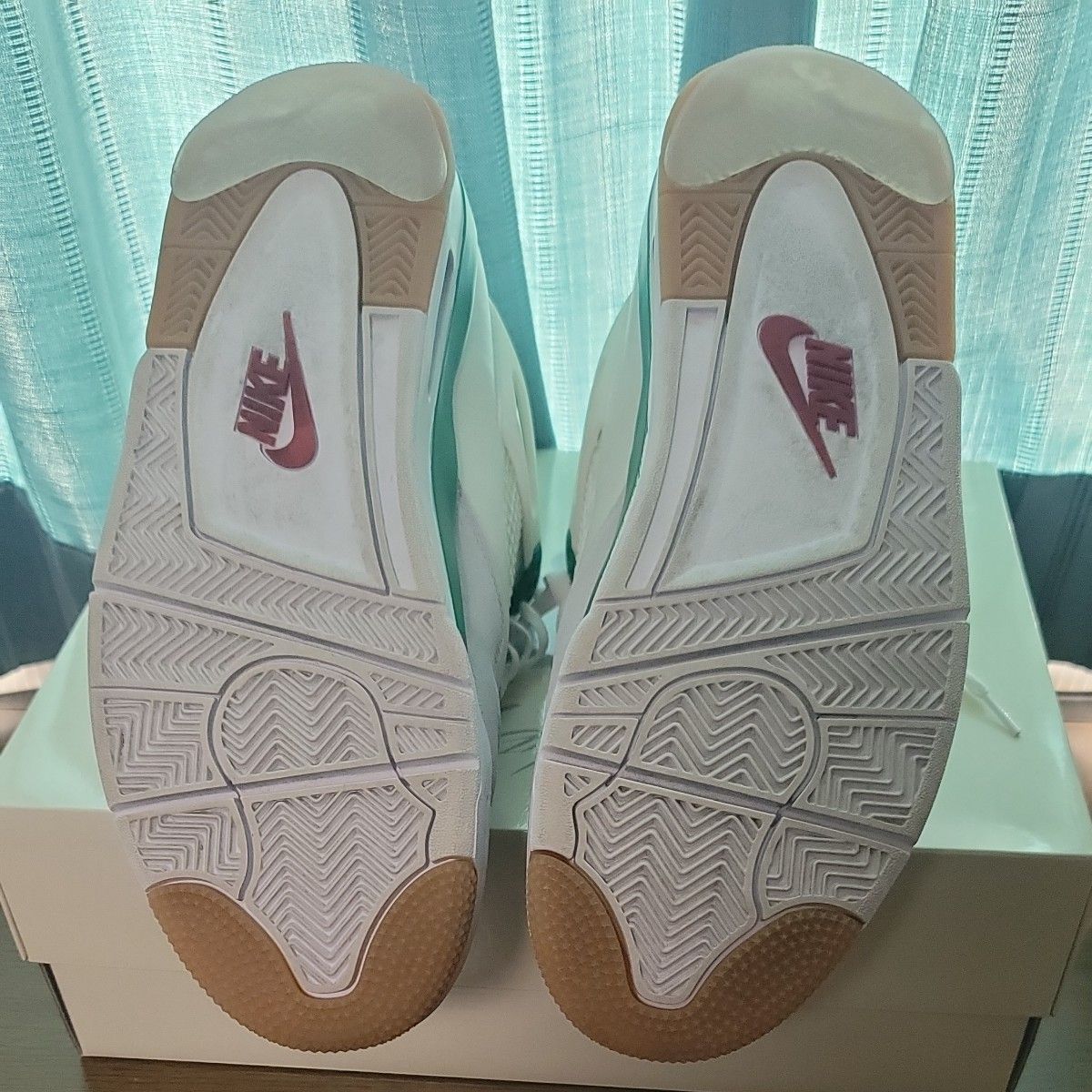 17日まで】希少美品 Nike SB × Air Jordan 4 17日まで】希少美品 Nike SB × Air Jordan 4