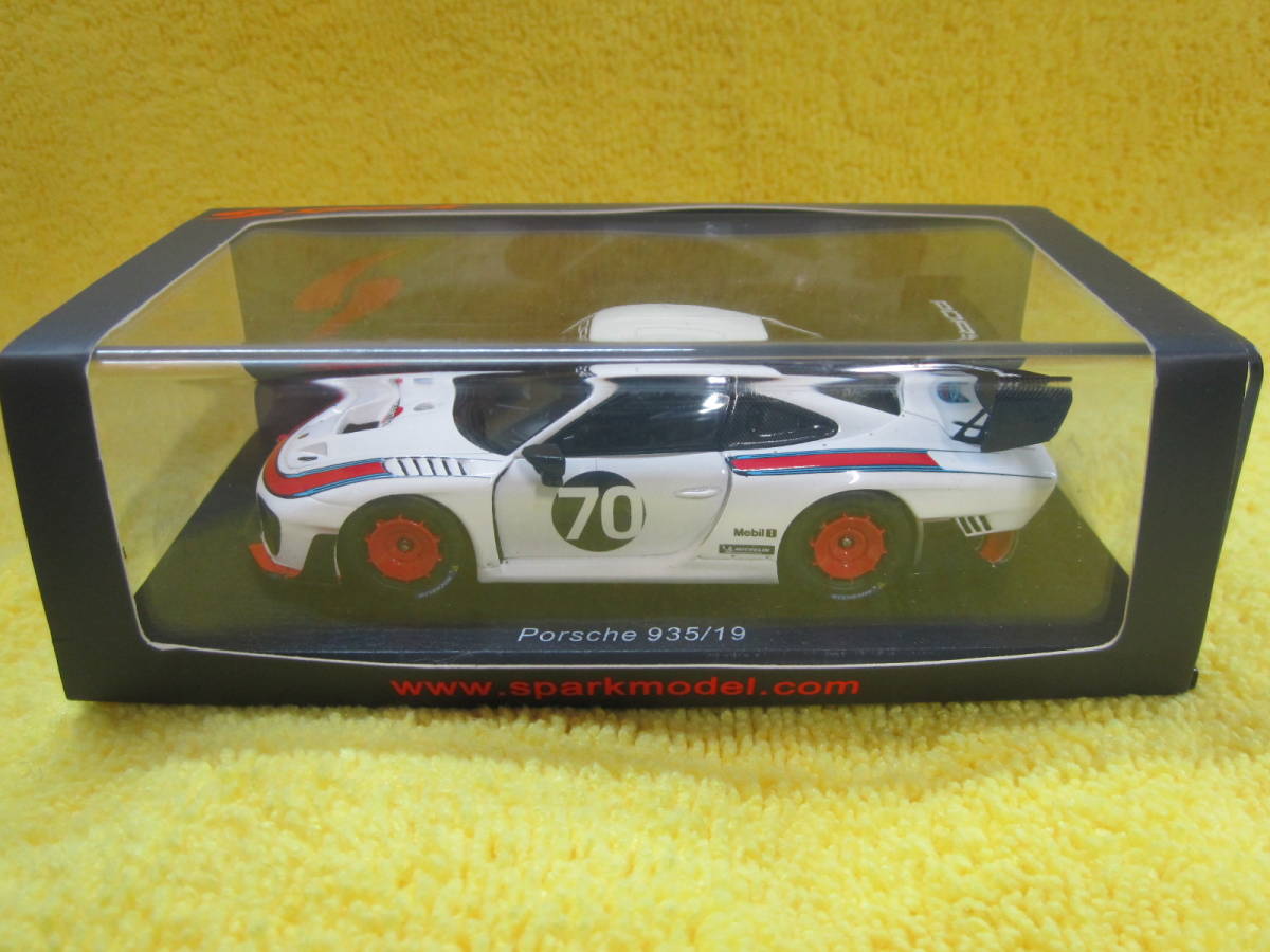 Spark 1/43 S7630 Porsche 935/19 Martini livery 2019（スパーク製 1/43 ポルシェ マルティニカラー _画像5