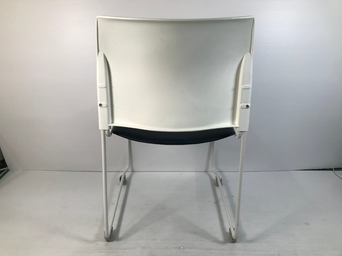 中央可鍛工業株式会社 ループスタッキングチェア ミーティングチェア JA-27 ホワイト×ダークブルー 椅子 チェア ユーズド 1の画像5