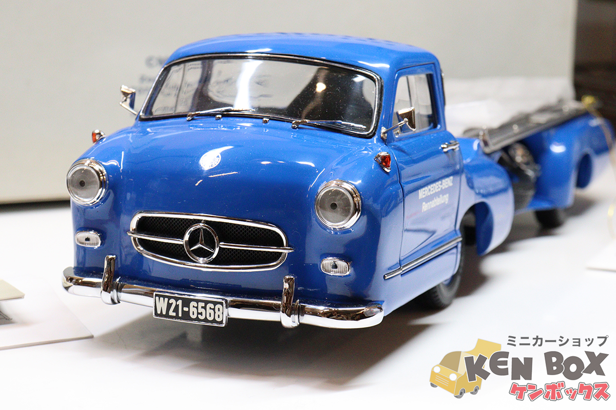 S=1/18 CMC M-036 Mercedes-Benz Racing Car Transporter S=1/18 CMC M-036 Mercedes-Benz Racing Car Transporter