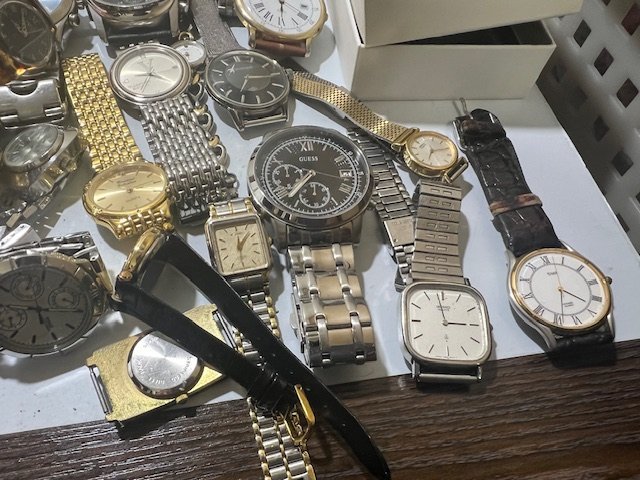 【ジャンク】時計まとめ売り　腕時計　懐中時計　SEIKO　CASIO　CITIZEN　テクノス　バレンチノなど　90点以上　　キングラム（イ）_画像10