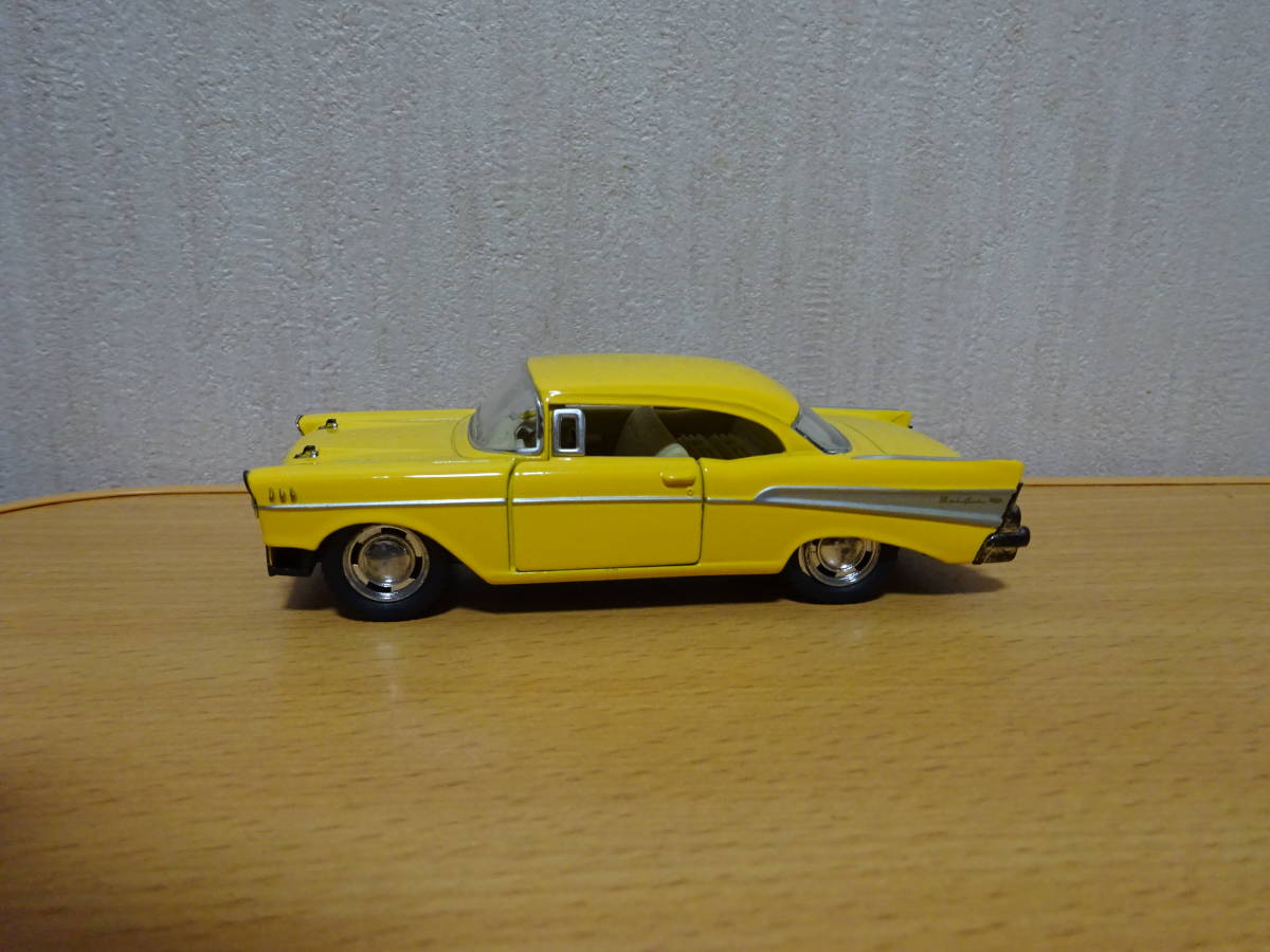1/40 シボレー 1957年 ミニカー 中古 黄色 送料￥300 ベルエア アメ車 クラシック ジャンクの画像2