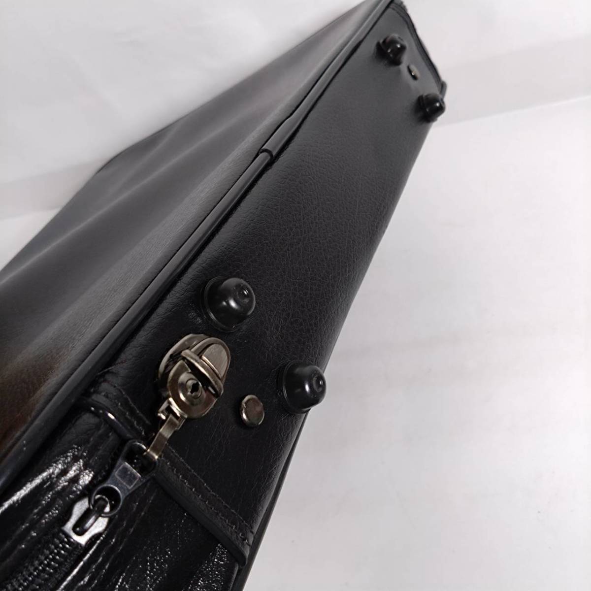 K) レザー鍵付きバッグ ビジネス 旅行鞄 スーツケース カバン メンズ レディース 衣装かばん L1302_画像4
