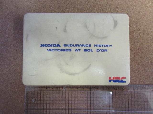 ホンダ　ENDURANCE　HISTORY　VICTORIES　AT　BOL　D’OR　ピンバッチ８個セット　コレクター向き_画像1