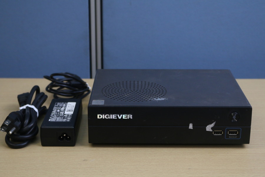 【DIGIEVER　DS-1100Pro+】NAS　HDD無し 現状!!　管23ざ74