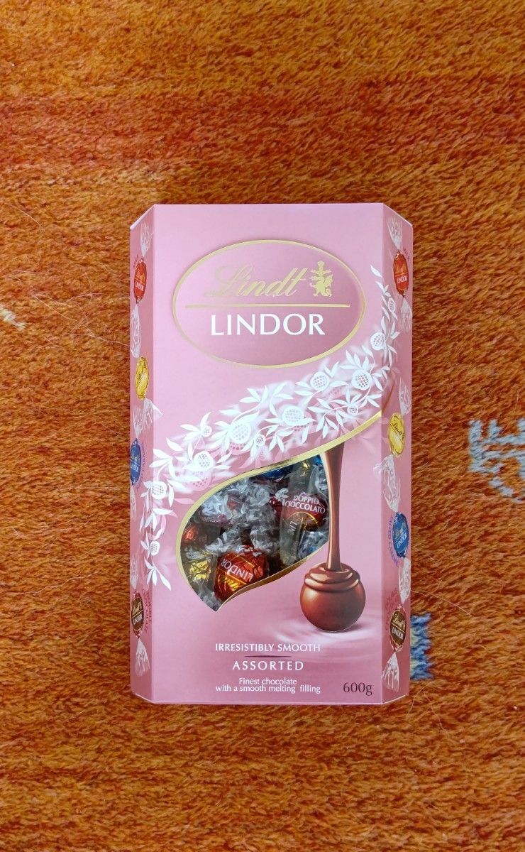 【8】リンツ チョコレート リンドール 　ピンク4種類47個 ~48個アソート　１箱