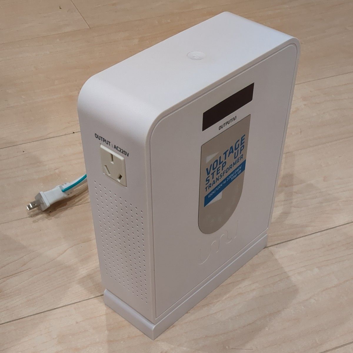 UMIVC 変圧器 3000W 海外電気製品を日本で使用 昇圧器 昇圧機 アップトランス 電源トランス 100V to 220V