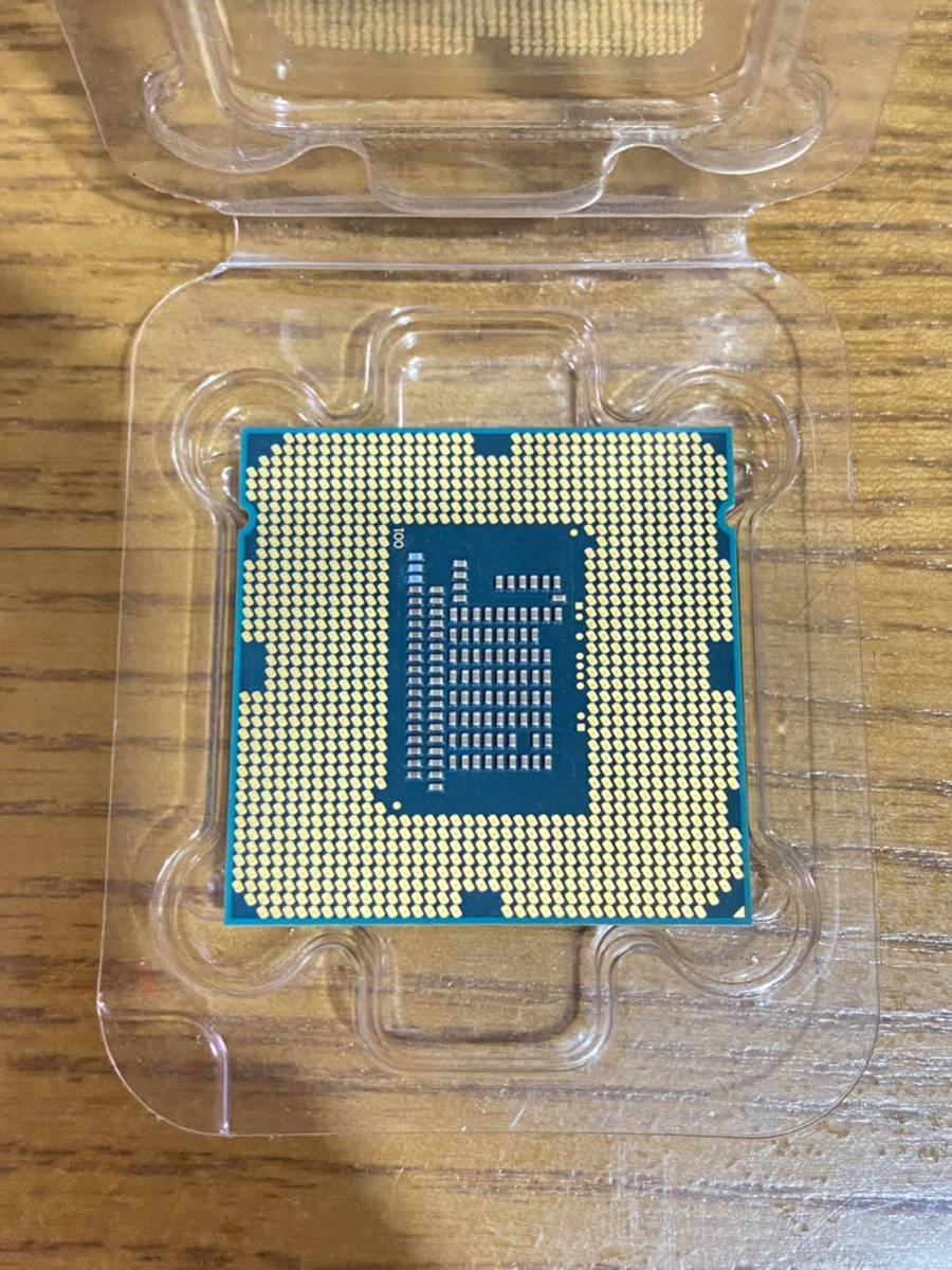中古美品 Intel Core i3-3250 SR0YX LGA1155 IvyBridge CPU 動作確認済_画像2